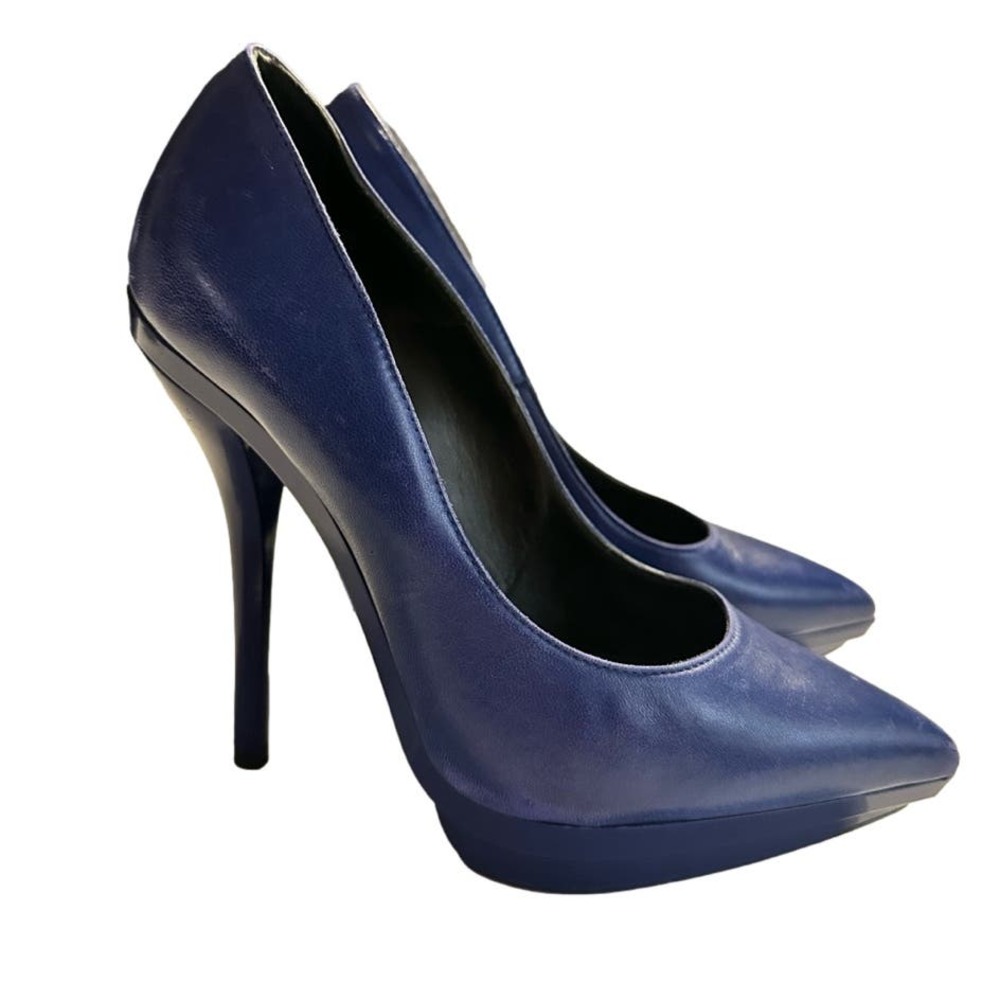 EUC! VERSACE women’s blue leather heels - 36